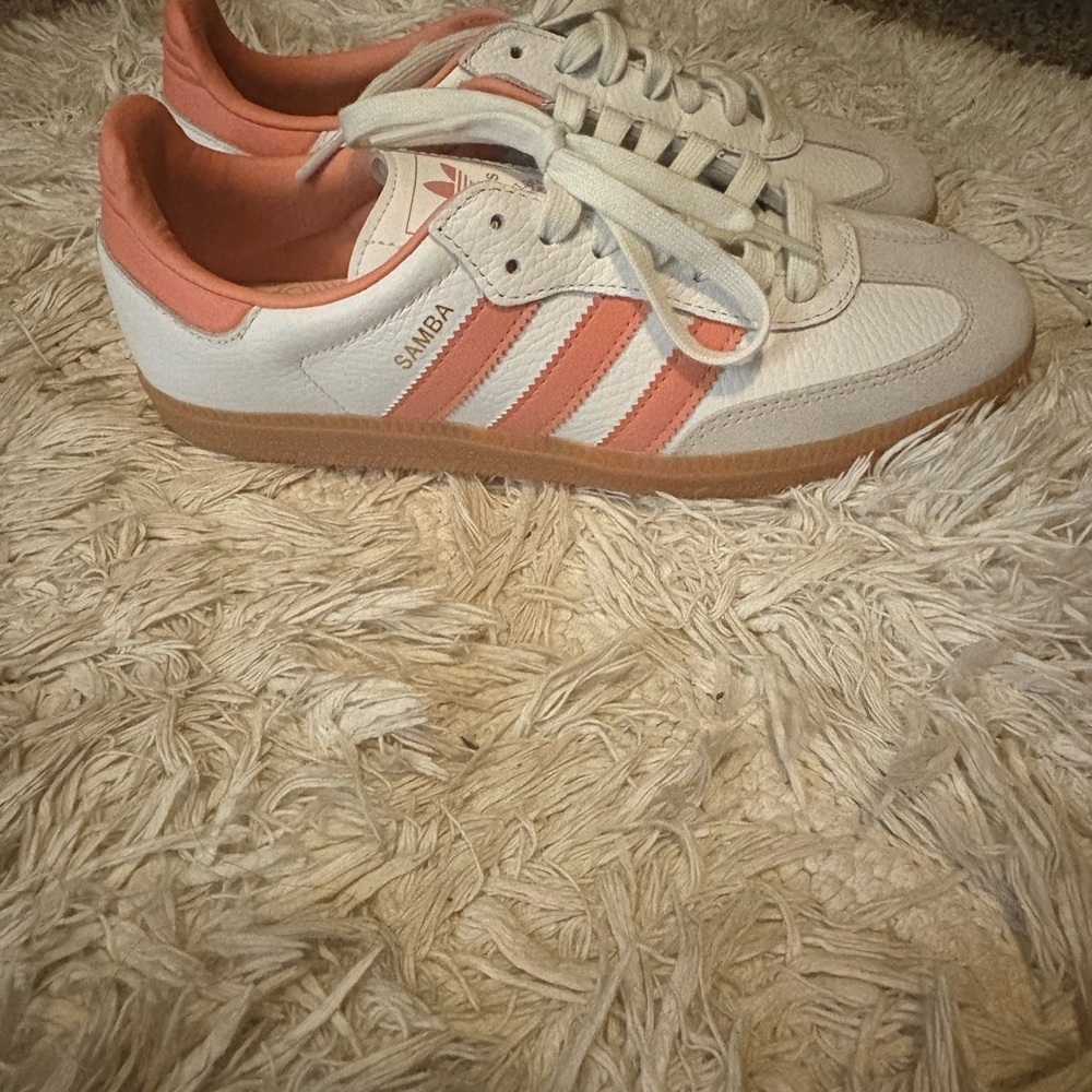 Brand New Adidas Women's Samba Sneakers - White and Pink